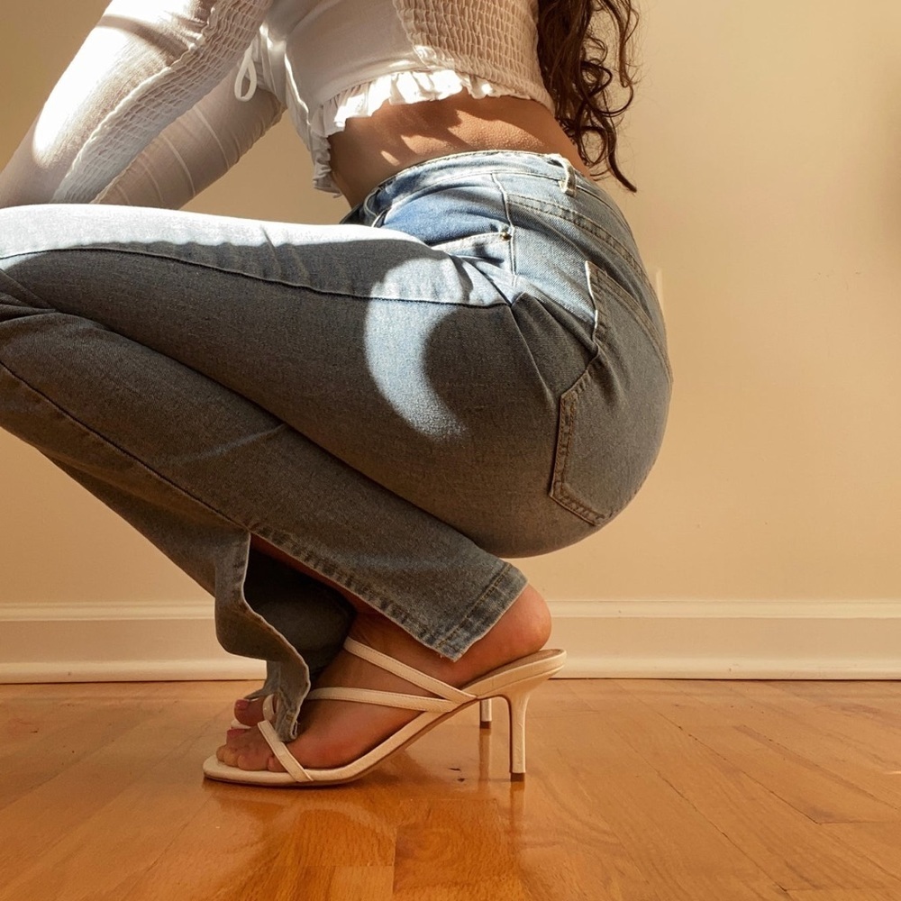 Bottom slit mom jeans